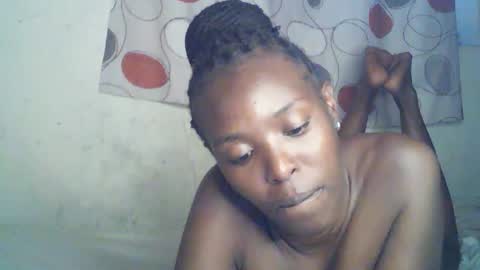 ebony_phoenix12 online show from October 2025 01:10:01 PM