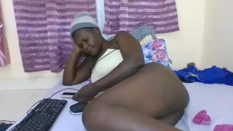 Snapshot of ebonyblack28 chatting on October 2025 07:30:02 AM MELVINE online show from October 2025 07:30:02 AM