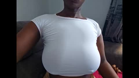 Snapshot of ebonycandymelani chatting on November 2025 11:20:01 AM Ebony Melanie online show from November 2025 11:20:01 AM