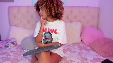 Snapshot of ebonygoddes03 chatting on February 2025 11:24:01 PM Queen Ebony online show from February 2025 11:24:01 PM