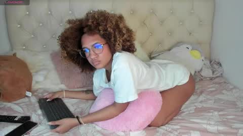 Snapshot of ebonygoddes03 chatting on February 2025 08:11:01 PM Queen Ebony online show from February 2025 08:11:01 PM