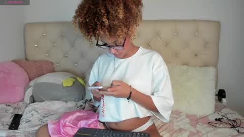 Snapshot of ebonygoddes03 chatting on March 2025 09:05:02 PM Queen Ebony online show from March 2025 09:05:02 PM