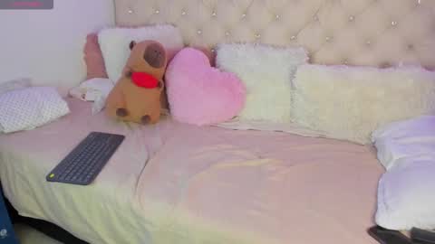 Snapshot of ebonygoddes03 chatting on November 2025 10:09:02 PM Queen Ebony online show from November 2025 10:09:02 PM