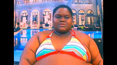 ebonyhotbuns4u2luv online show from June 2026 07:01:02 PM