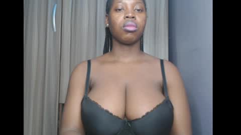 Snapshot of ebonyx_dripqueen chatting on March 2026 07:02:01 AM Loveth online show from March 2026 07:02:01 AM
