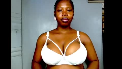 Snapshot of ebonyx_dripqueen chatting on May 2026 06:42:01 AM Loveth online show from May 2026 06:42:01 AM
