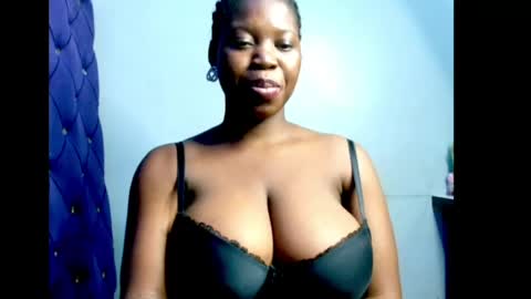 Snapshot of ebonyx_dripqueen chatting on May 2026 08:03:02 PM Loveth online show from May 2026 08:03:02 PM