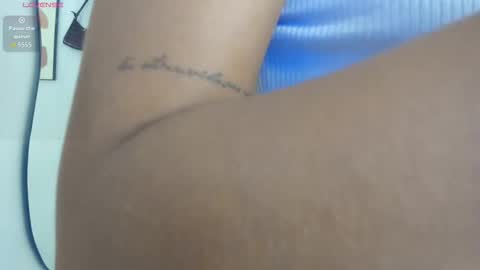 Snapshot of ebonyy_petite_69 chatting on November 2025 06:13:01 AM ebonyy_petite_69 online show from November 2025 06:13:01 AM