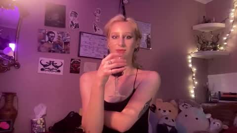 Snapshot of ecclectraa chatting on May 2026 12:38:01 AM ecclectraa online show from May 2026 12:38:01 AM