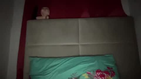 Snapshot of eclipse_doll_xl chatting on September 2025 08:04:02 AM HELLO online show from September 2025 08:04:02 AM