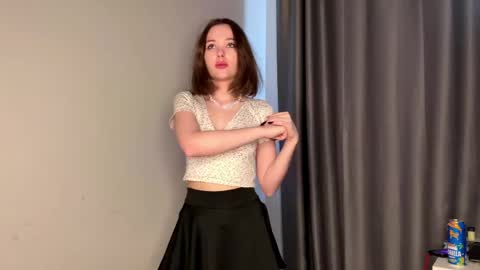 Mia online show from April 2026 08:28:02 AM