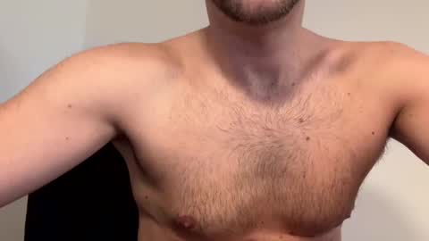 Snapshot of edge_guy chatting on January 2025 07:04:01 PM edge_guy online show from January 2025 07:04:01 PM