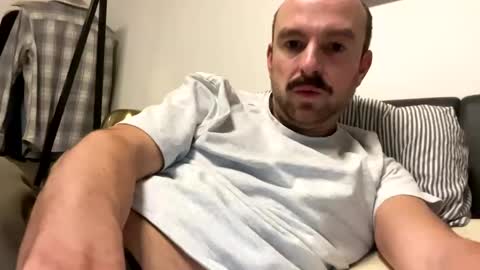 Snapshot of edge_guy chatting on January 2025 08:07:01 PM edge_guy online show from January 2025 08:07:01 PM