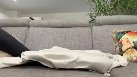 Snapshot of edge_guy chatting on February 2025 08:42:01 PM edge_guy online show from February 2025 08:42:01 PM