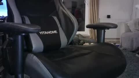 Snapshot of edged_biker chatting on December 2024 12:50:02 AM edged biker online show from December 2024 12:50:02 AM