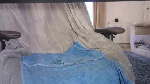 Snapshot of edged_biker chatting on February 2025 08:33:02 AM edged biker online show from February 2025 08:33:02 AM