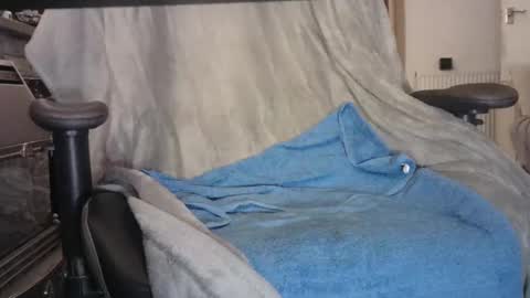 Snapshot of edged_biker chatting on February 2025 06:40:01 PM edged biker online show from February 2025 06:40:01 PM