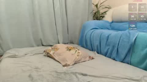Snapshot of edifox chatting on June 2026 08:43:02 PM Alexander online show from June 2026 08:43:02 PM