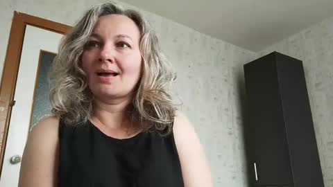 Snapshot of edithmanning chatting on May 2026 06:00:01 AM edithmanning online show from May 2026 06:00:01 AM