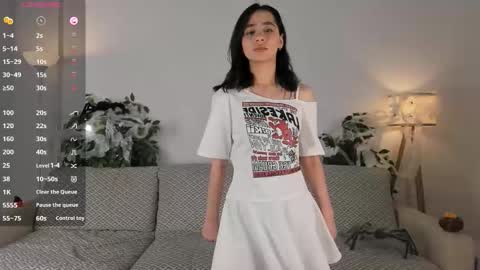 Nikki online show from October 2025 01:18:01 AM