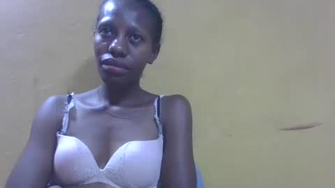 edwige770943 online show from April 2026 06:22:01 PM