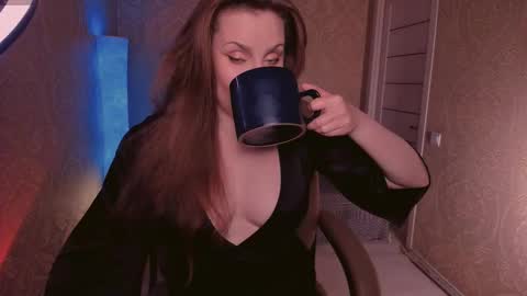 eesmaaarr online show from September 2025 11:16:01 PM