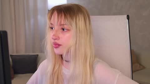 EVA NON NUDE online show from May 2026 04:34:01 PM