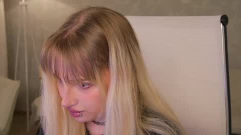 EVA NON NUDE online show from May 2026 04:04:02 PM