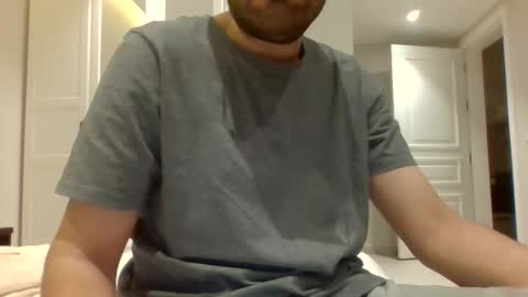 Snapshot of efen0502 chatting on January 2025 06:32:02 PM Naughty Boy online show from January 2025 06:32:02 PM