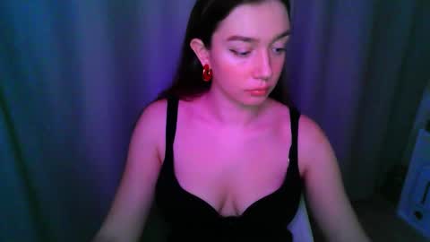 Snapshot of effie_balconii chatting on November 2025 01:49:02 PM effie_balconii online show from November 2025 01:49:02 PM