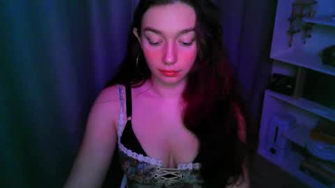 Snapshot of effie_balconii chatting on November 2025 02:07:01 PM effie_balconii online show from November 2025 02:07:01 PM