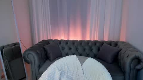 Effie Mur online show from June 2026 12:32:02 AM
