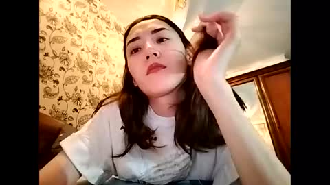 Snapshot of effy007 chatting on October 2025 02:25:02 PM Effy online show from October 2025 02:25:02 PM