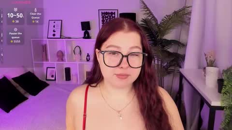 Effy online show from December 2025 01:42:01 PM