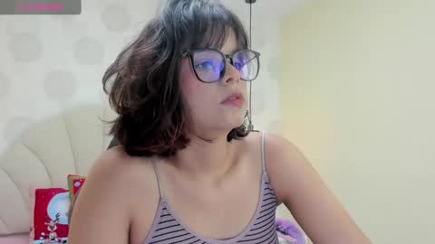 Snapshot of effystonnem chatting on December 2024 07:10:01 PM  E F F Y  online show from December 2024 07:10:01 PM