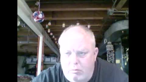 Snapshot of efriff chatting on June 2026 11:06:01 PM efriff online show from June 2026 11:06:01 PM
