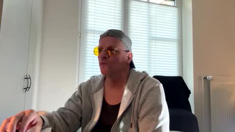 eichelhorn online show from October 2025 12:20:01 PM