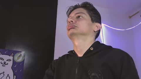 Snapshot of eider122 chatting on February 2026 03:33:02 AM EIder online show from February 2026 03:33:02 AM