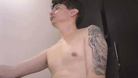 Snapshot of eider122 chatting on February 2026 05:05:02 PM EIder online show from February 2026 05:05:02 PM