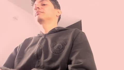 Snapshot of eider122 chatting on February 2026 02:16:01 AM EIder online show from February 2026 02:16:01 AM