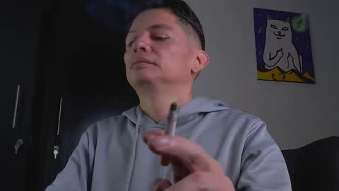 Snapshot of eider122 chatting on February 2026 02:08:02 AM EIder online show from February 2026 02:08:02 AM