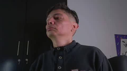 Snapshot of eider122 chatting on February 2026 02:40:01 AM EIder online show from February 2026 02:40:01 AM