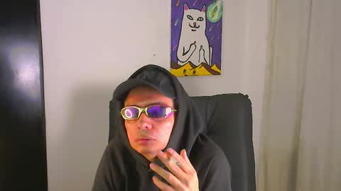 Snapshot of eider122 chatting on February 2026 02:07:03 AM EIder online show from February 2026 02:07:03 AM