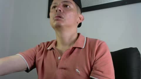 Snapshot of eider122 chatting on March 2026 04:36:02 AM EIder online show from March 2026 04:36:02 AM