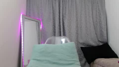 Snapshot of eileenqueen23 chatting on November 2025 07:40:03 PM Eileen online show from November 2025 07:40:03 PM