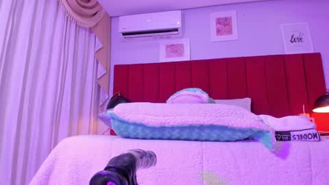 Snapshot of eimy_jones_ chatting on September 2025 07:59:02 PM Eimy online show from September 2025 07:59:02 PM