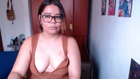 eimy_saenzz online show from February 2026 04:57:01 PM