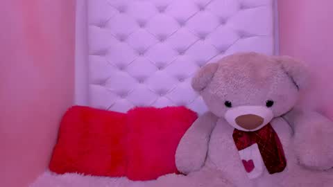 Snapshot of eimy_skinny chatting on June 2026 02:08:02 PM eimy online show from June 2026 02:08:02 PM