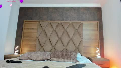 YG COUPLE online show from March 2026 07:28:01 PM