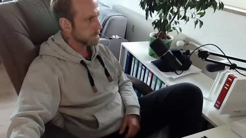 ejakules online show from April 2026 04:43:02 PM